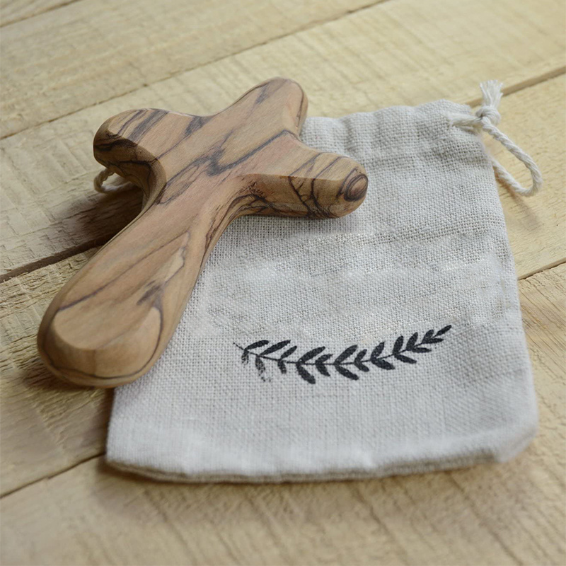 High Quality Natural Wood Custom Hand Holding Comfort Prayer Wooden Cross