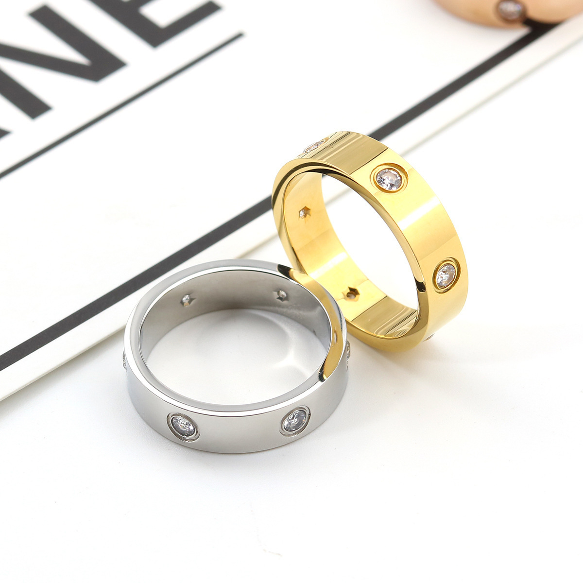 2022 New Arrivals Hot Sales Stainless Steel Classic Screw Love Ring Gold Ring For Men Nail Ring