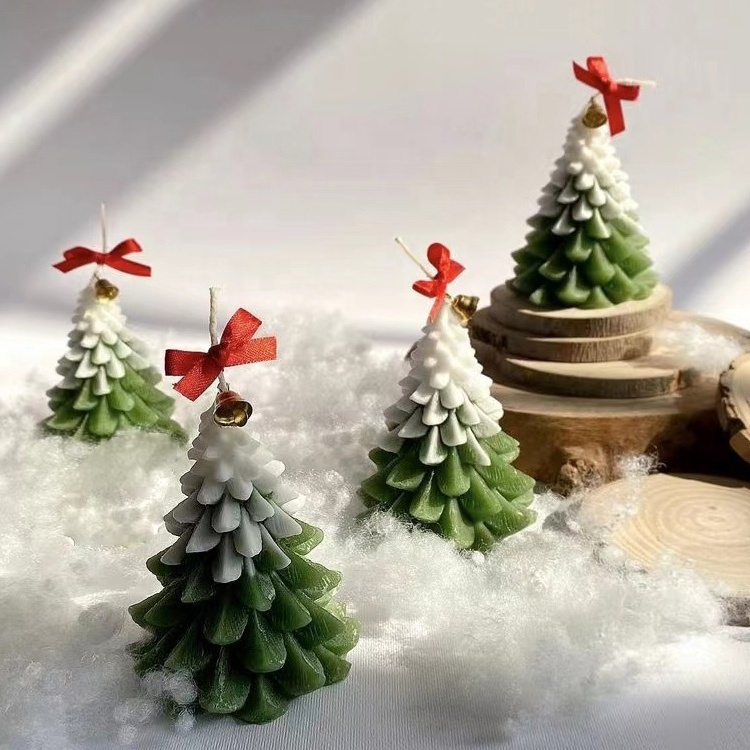 Wholesale Handmade Home Decoration Christmas Pine Tree Shape Soy Wax Scented Craft Candles