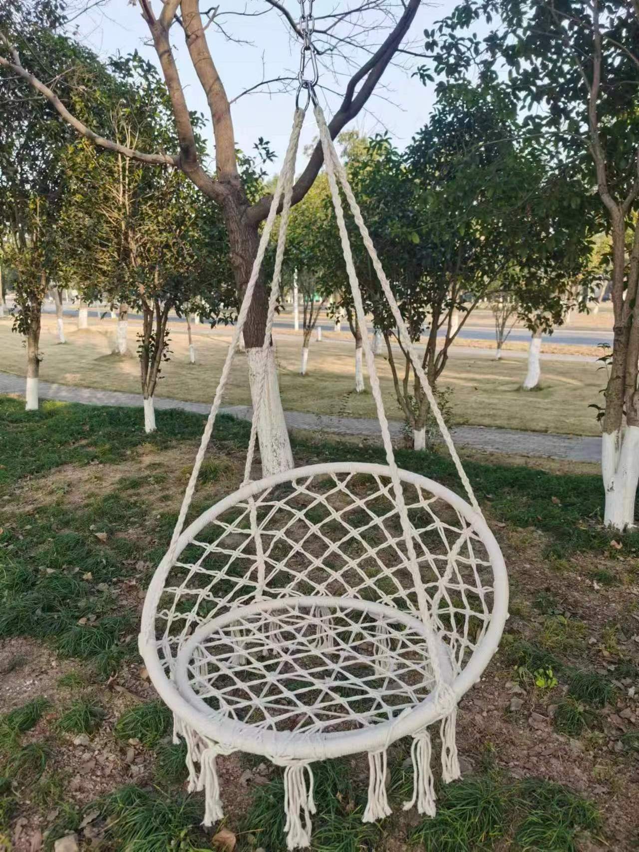 Wholesale Cheap Nordic Style Heavy duty 330 Lbs Round Hanging Chair Macrame Fringe Patio Swing Hammock Cotton Rope hammock Swing