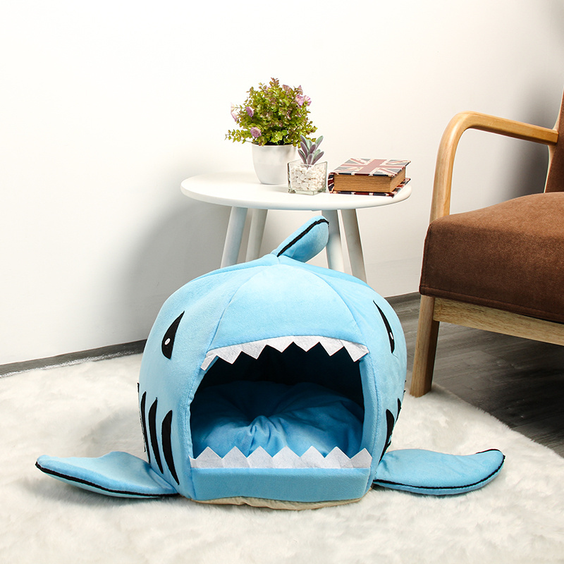 Factory price new cartoon shark shaped design pet keep warm beds removable pet cat cave beds house wholesale