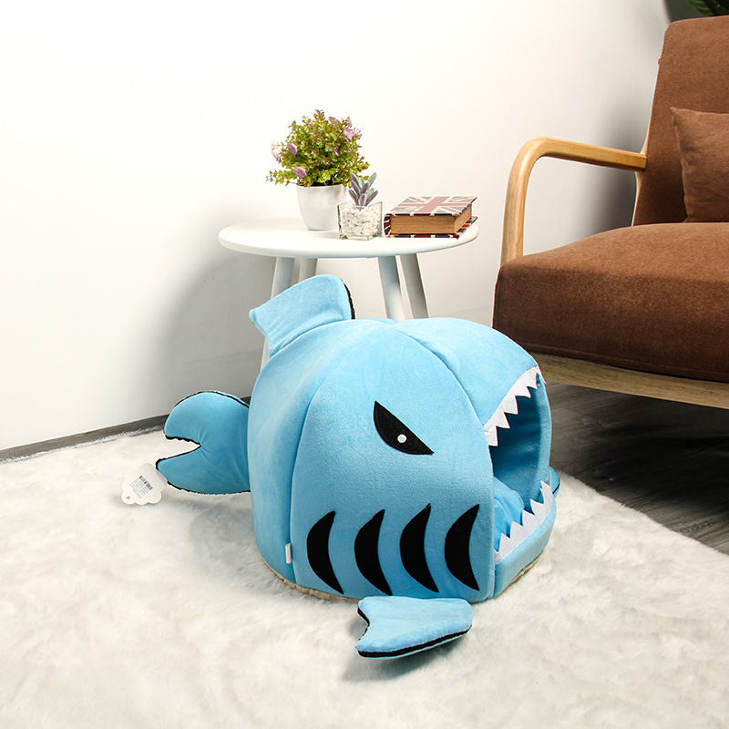 Factory price new cartoon shark shaped design pet keep warm beds removable pet cat cave beds house wholesale