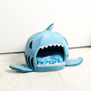 Factory price new cartoon shark shaped design pet keep warm beds removable pet cat cave beds house wholesale