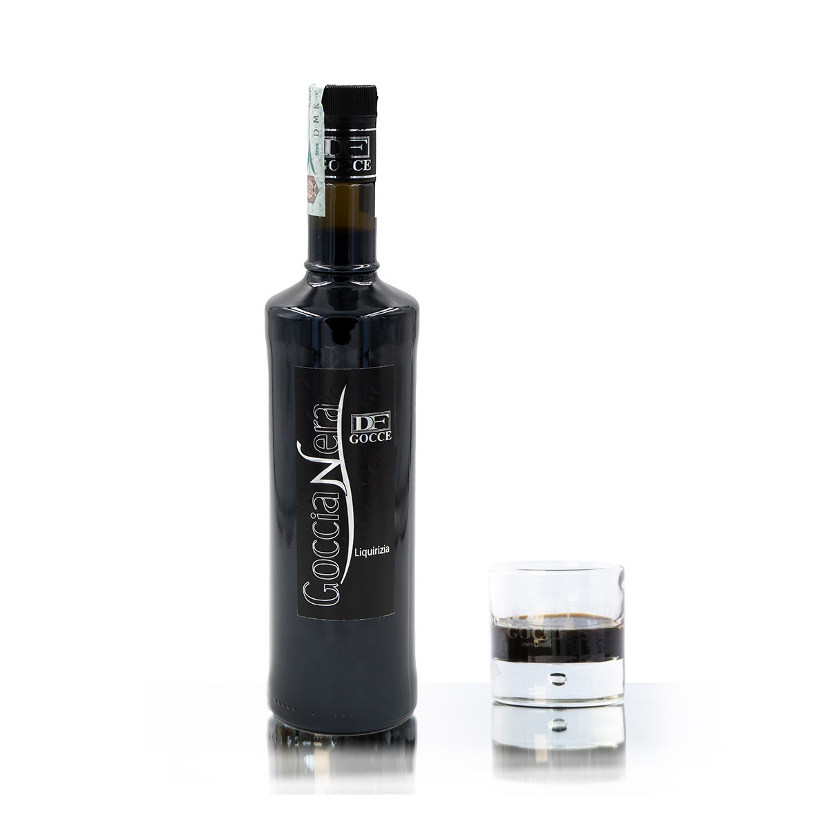 Premium Goccianera liquorice liqueur made in Italy Format: 0.7L Alcohol content: 21% alcoholic drink Soft and persistent