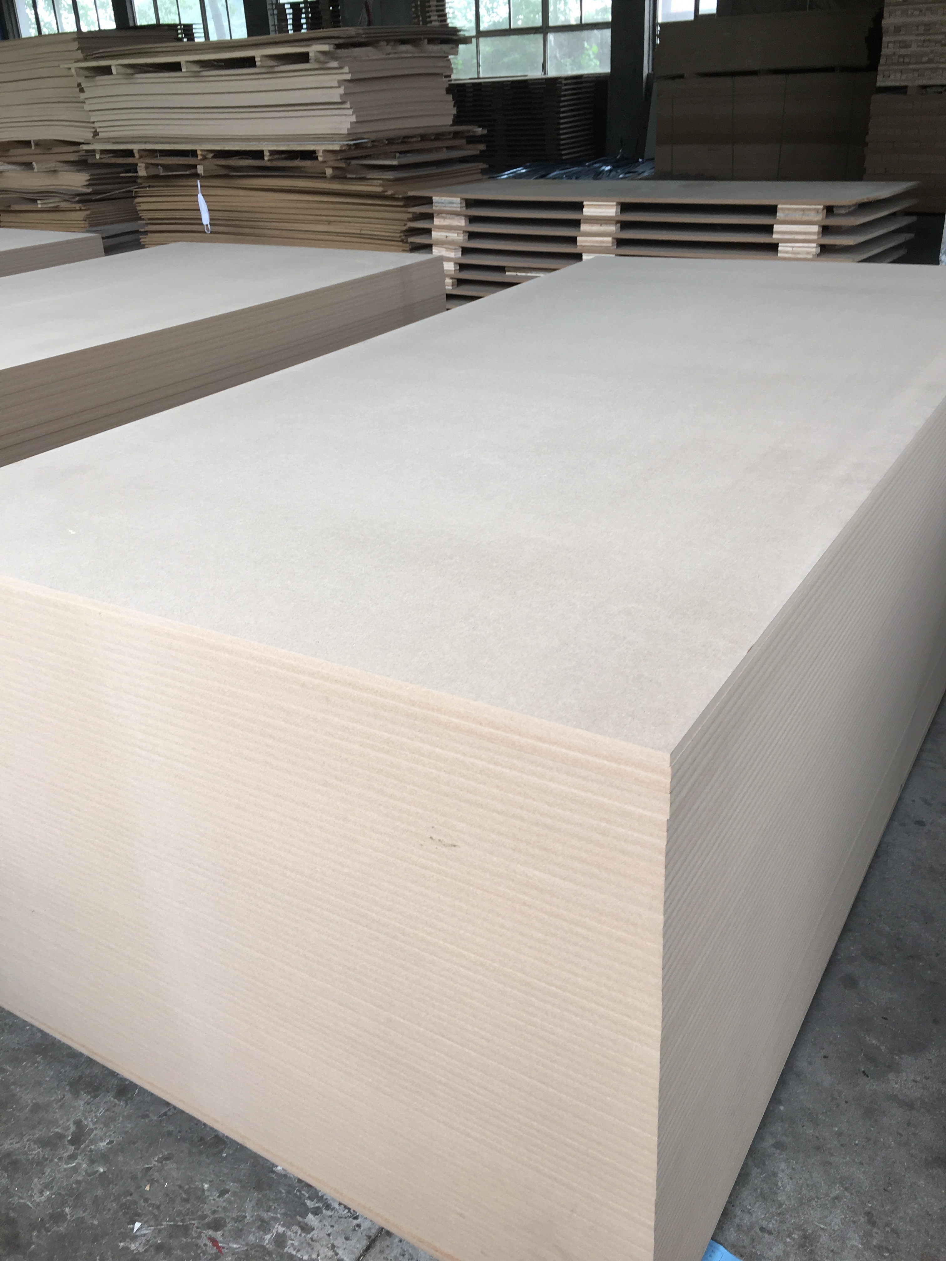 High glossy uv mdf fiberboard  Modern Indoor E2 E1 Standard Laminates/melamine Faced UV Panel Sheets