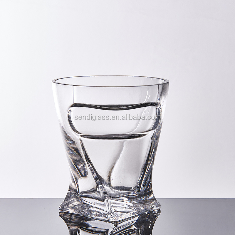 Crystal clear 300ml Round Twisted Whiskey glass With Cigar Holder