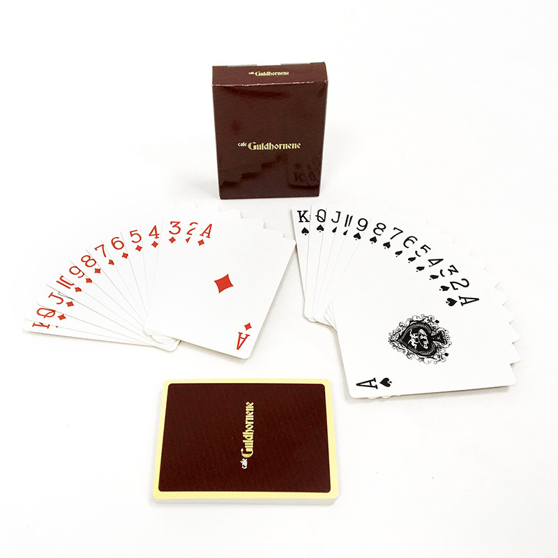 SFT Fast Delivery OEM Custom Paper Playing Cards Sexy Playing Cards Blank Private Label Design Your Own Playing Cards Plastic