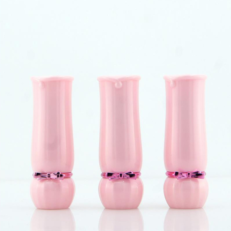 P72 4.3g 4.3ml in stock ready to ship high quality durable pink bow candy shape lip balm lipstick tube