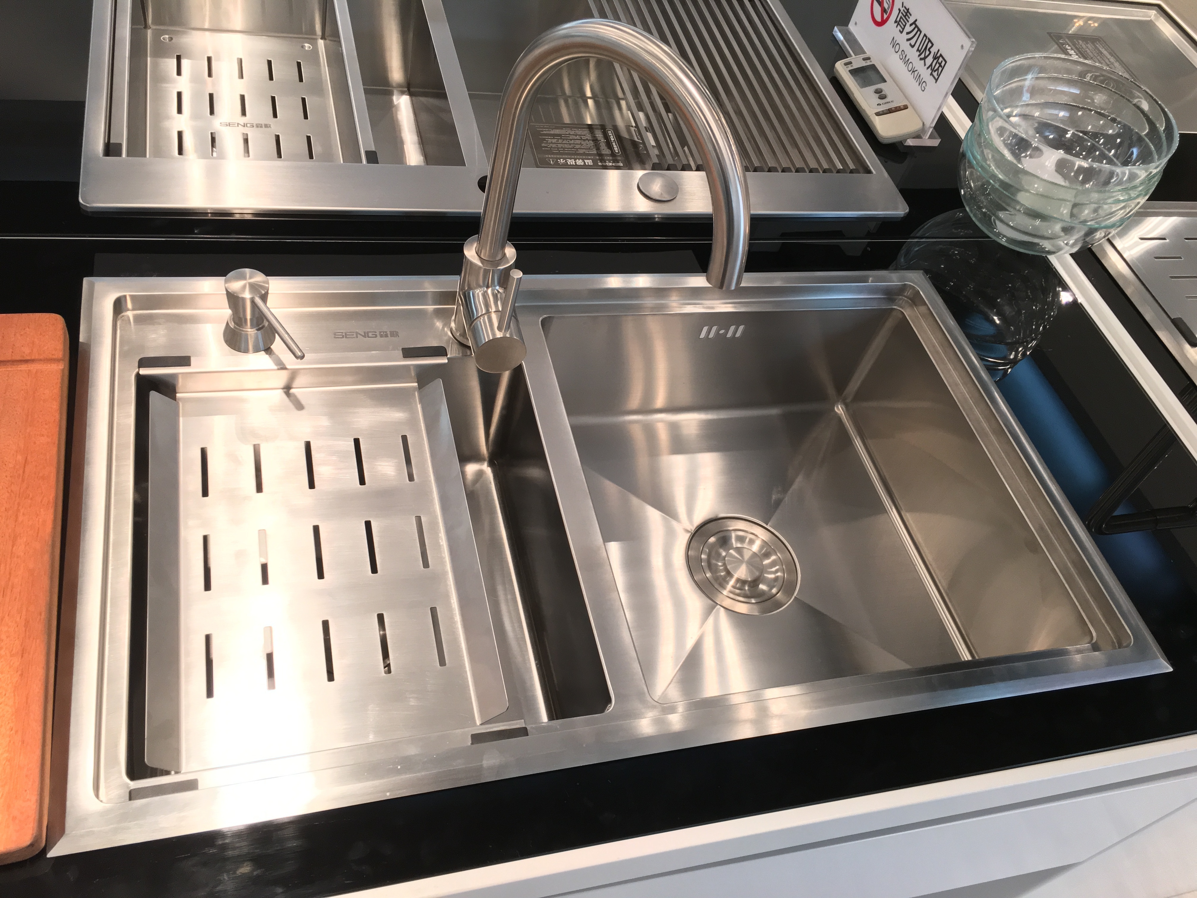 304 Stainless Steel Kitchen Sink Stainless Steel 60/40 18 Gauge