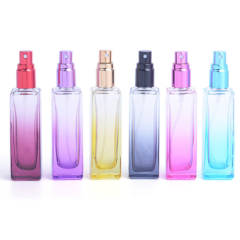 Low MOQ Colorful Empty Perfume Bottles for Sale Square Clear Glass Spray Bottle for Perfumes