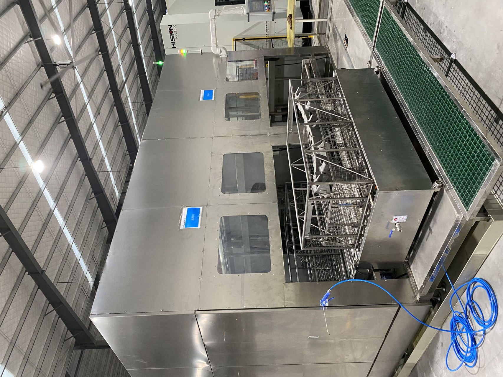 Ultrasonic cleaning machine