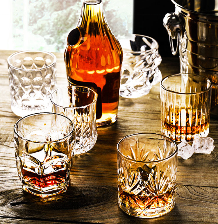 Wholesale Hot Selling Crystal Whiskey Glass Diamond Whiskey Glasses Whisky Rock Glass Whisky Glass For Party Bar