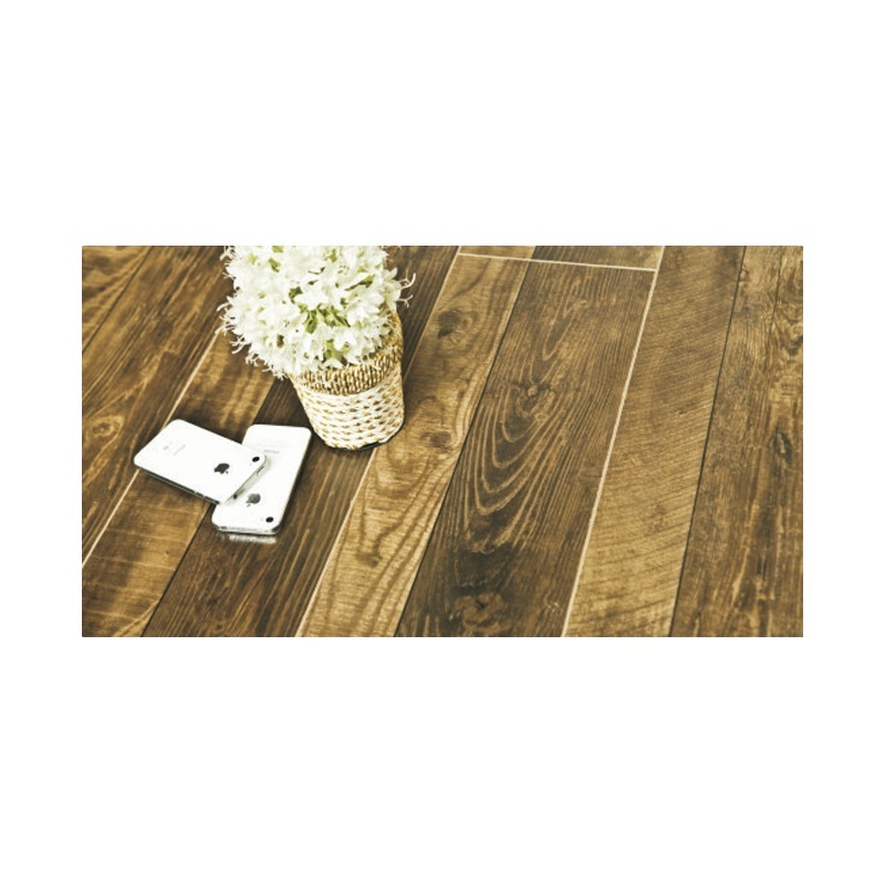 12Mm Highlands Oak Diamond Plate Laminate Flooring Made In Usa High Gloss Engineered Flooring