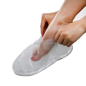 OEM Wholesale foot care peel spa socks exfoliating foot peeling off mask