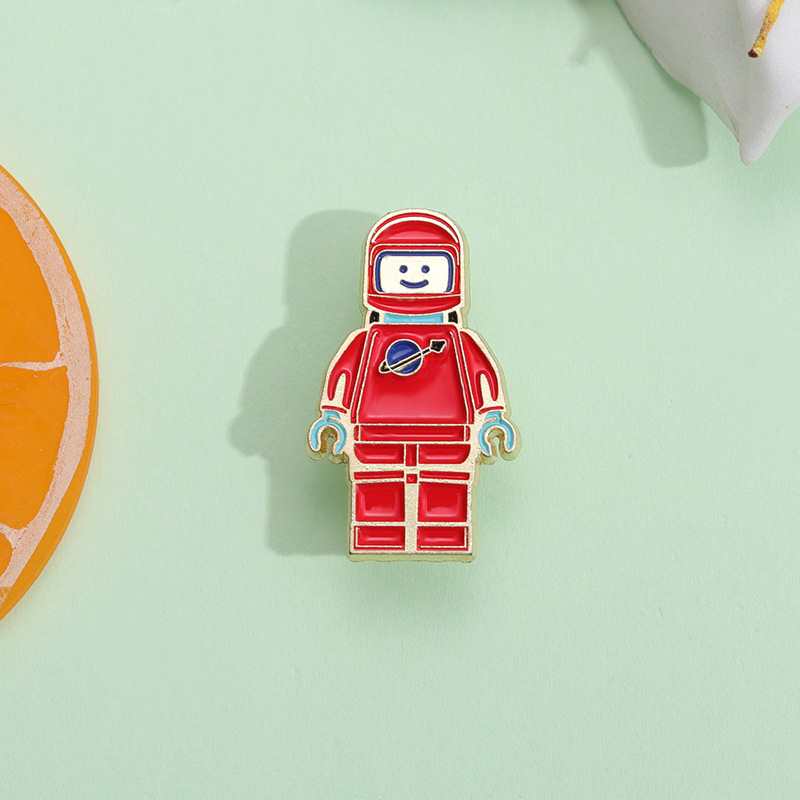 Stock Customized Custom Designed Astronaut Brooch Mini Funny Space Explorer Cartoon Metal Enamel Pins Lapel Badges For Spaceman