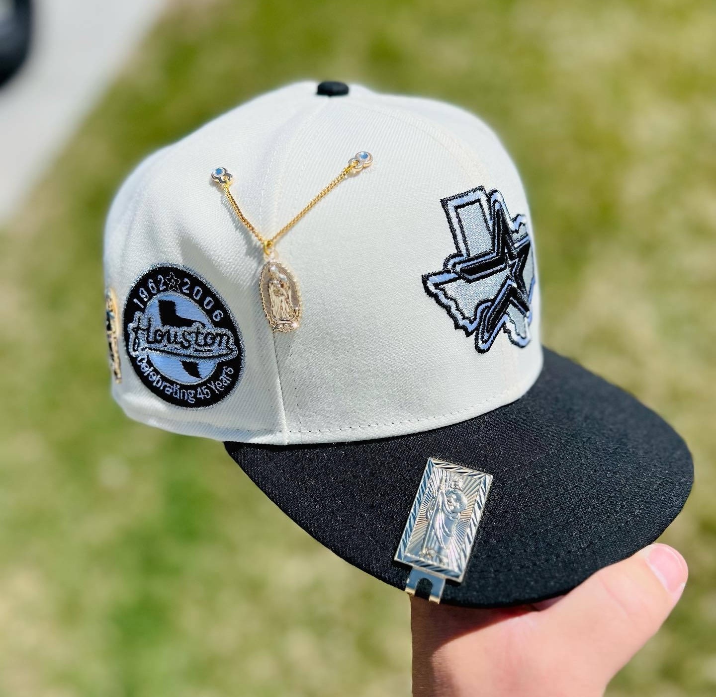 Customized Mexican Logo Metal Lapel Soft Enamel Pins For Fitted Hats Brim Clips Border Frame Pin Custom Hat Pins With Chains