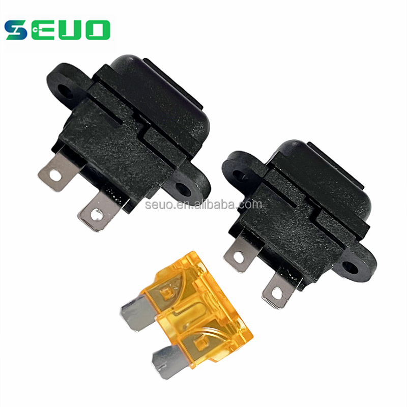 Medium size car plug-in fuse box ear socket 32V with cover PCB circuit board installation 1-40A universal