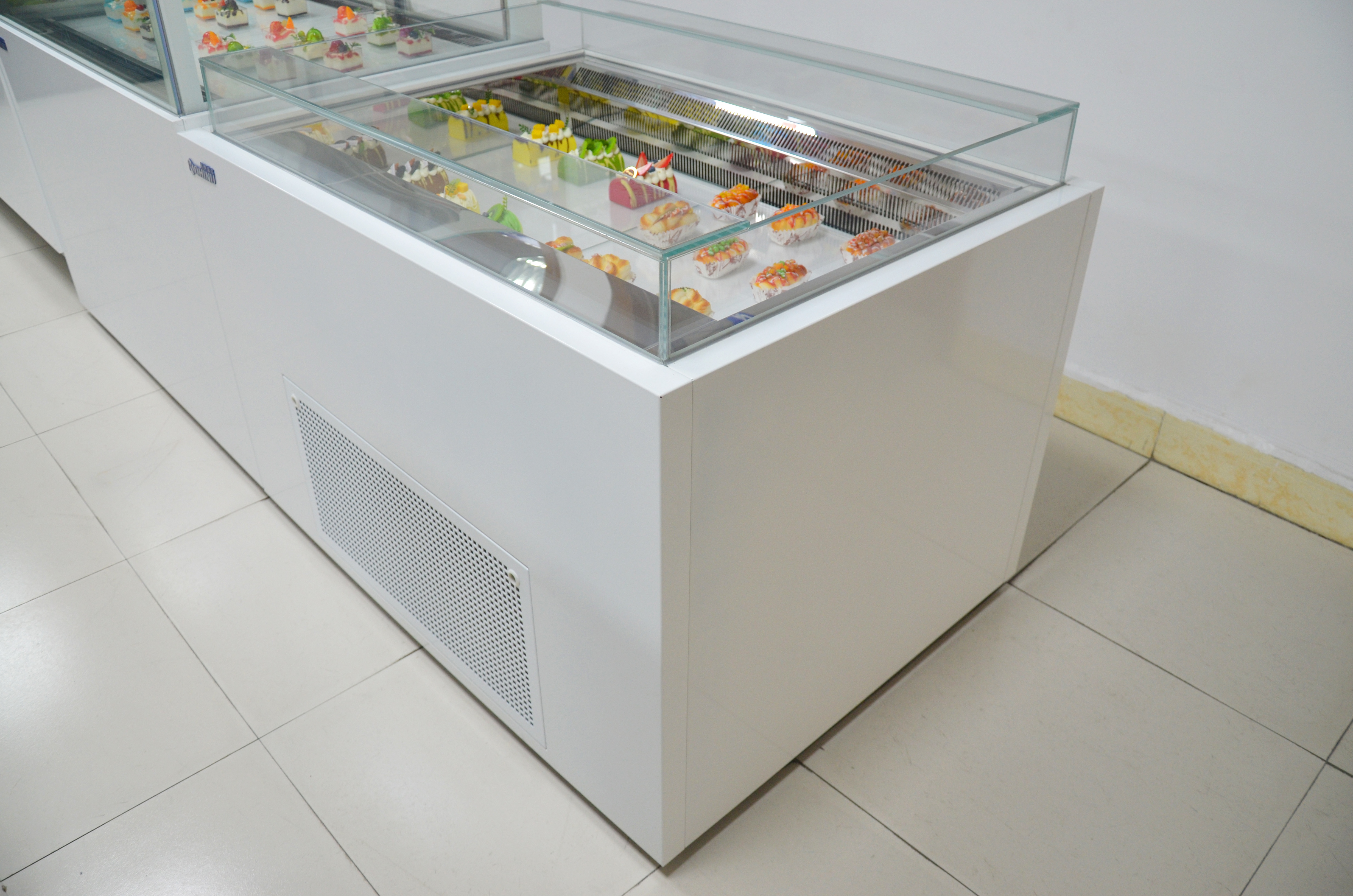 Bolandeng Supermarket Glass Door Milk Pepsi Red Bull Beverage Refrigerator Cooler Energy Drink Fridge