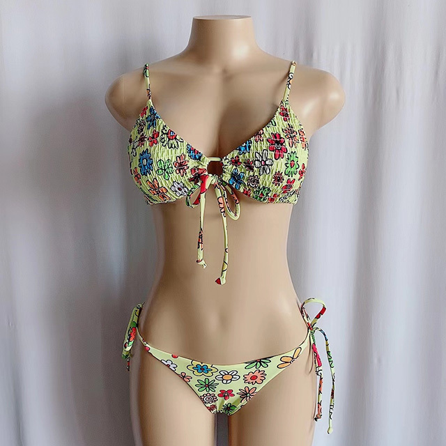 New Design Women Beachwear Swimwear Anti-UV Beach Swim Bathing Suits Two-piece Micro String Bikini