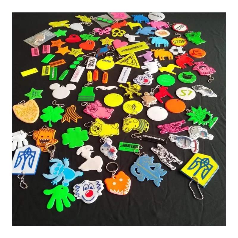 CE EN 13356 hi vis halloween gifts shining pendants custom cartoon shape pvc reflective keychain reflecting key ring hanger