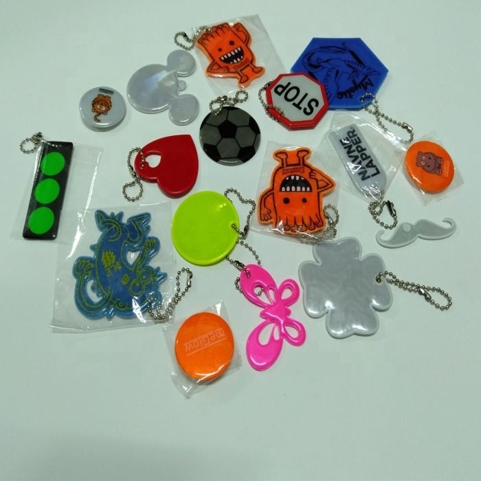 CE EN 13356 hi vis halloween gifts shining pendants custom cartoon shape pvc reflective keychain reflecting key ring hanger