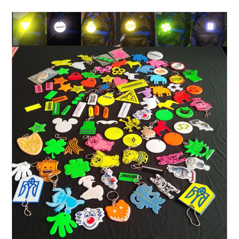 CE EN 13356 hi vis halloween gifts shining pendants custom cartoon shape pvc reflective keychain reflecting key ring hanger