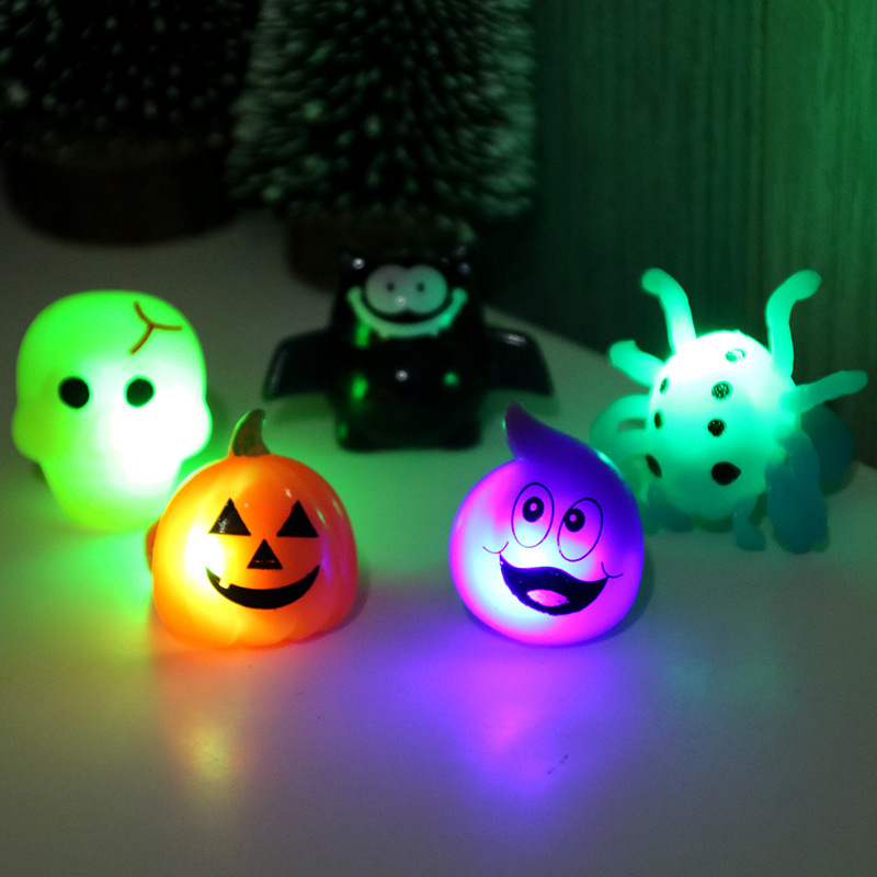 LED Light-up Finger Rings For Halloween Gifts Pumpkin Ghost Witch Series Halloween Party Favors Gifts Toys Light up Finger Rings