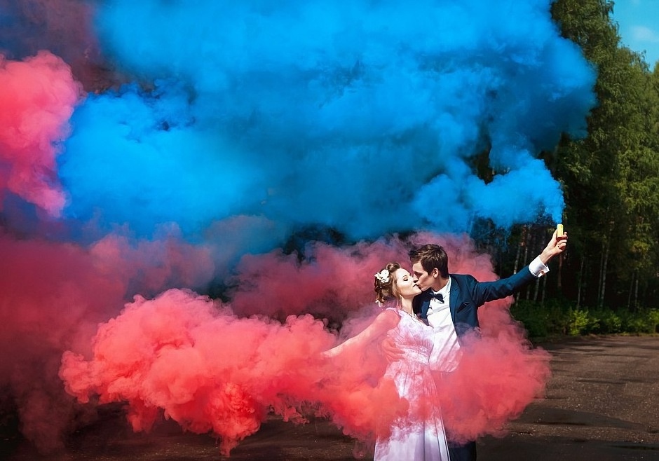 Photography Daytime Wedding Photograph Handheld Effect color smoke for baby shower gender reveal party