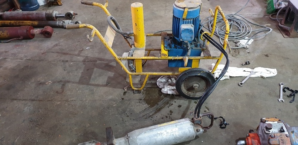 Used Electric Power Darda C12 Hydraulic Rock Splitter