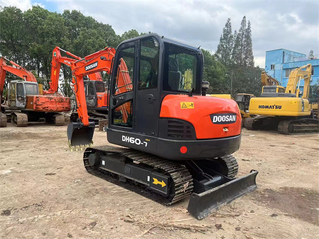 Used Good Condition Doosan DH60 DX60 Crawler Excavator