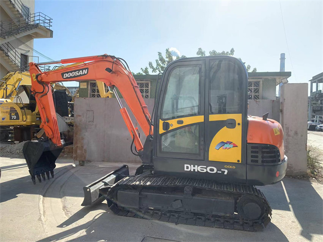 Used Mini Excavator Doosan DH55 DH60 DX55 DX60