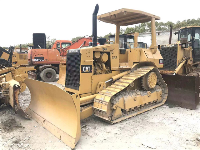 High Qutaily Caterpillar D4H Bulldozer,Cat Crawler Mini Bulldozer D4H D5H D5M D5G D5N D6M D6R