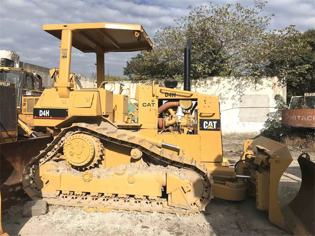 High Qutaily Caterpillar D4H Bulldozer,Cat Crawler Mini Bulldozer D4H D5H D5M D5G D5N D6M D6R