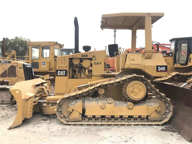 High Qutaily Caterpillar D4H Bulldozer,Cat Crawler Mini Bulldozer D4H D5H D5M D5G D5N D6M D6R