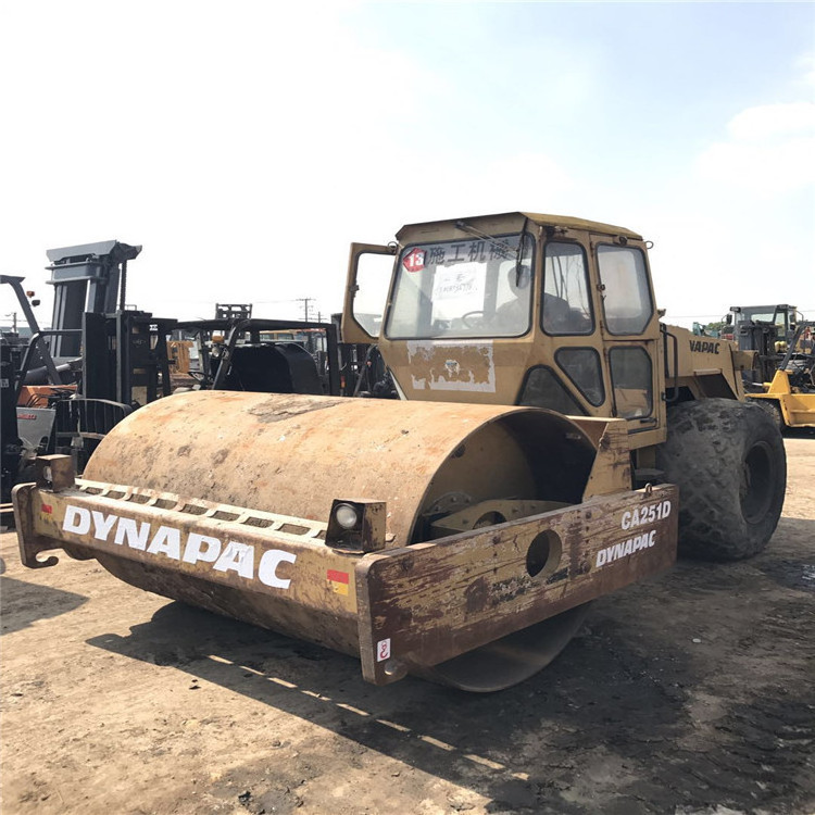 Durable Sweden Used DYNAPAC CA251D Road Roller/Used Road Machinery Dynapac CA25D CA251D 10 ton Vibrating Road Compacting Roller