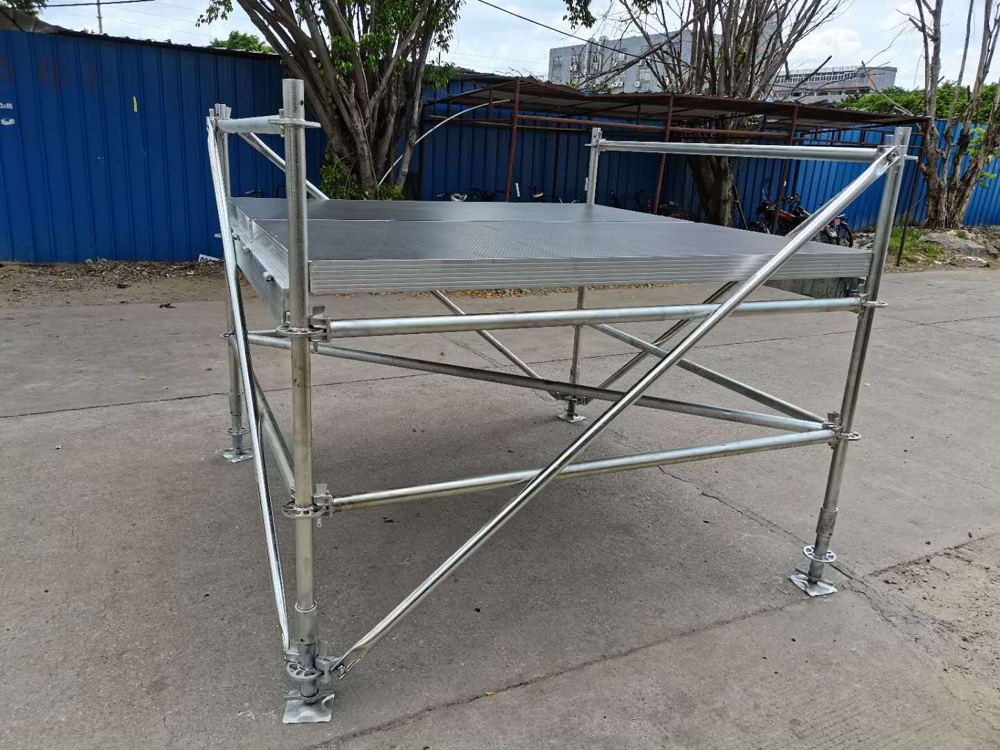 Used aluminum studio stage steel truss for sale