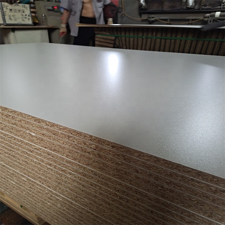 25mm 18mm Chipboard price 4x8 sheet of particle board waterproof melamine paper laminated particle boards for furniture