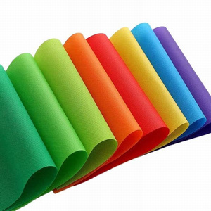 TNT Disposable pp non woven fabric table cloth imported from china restaurant table cover