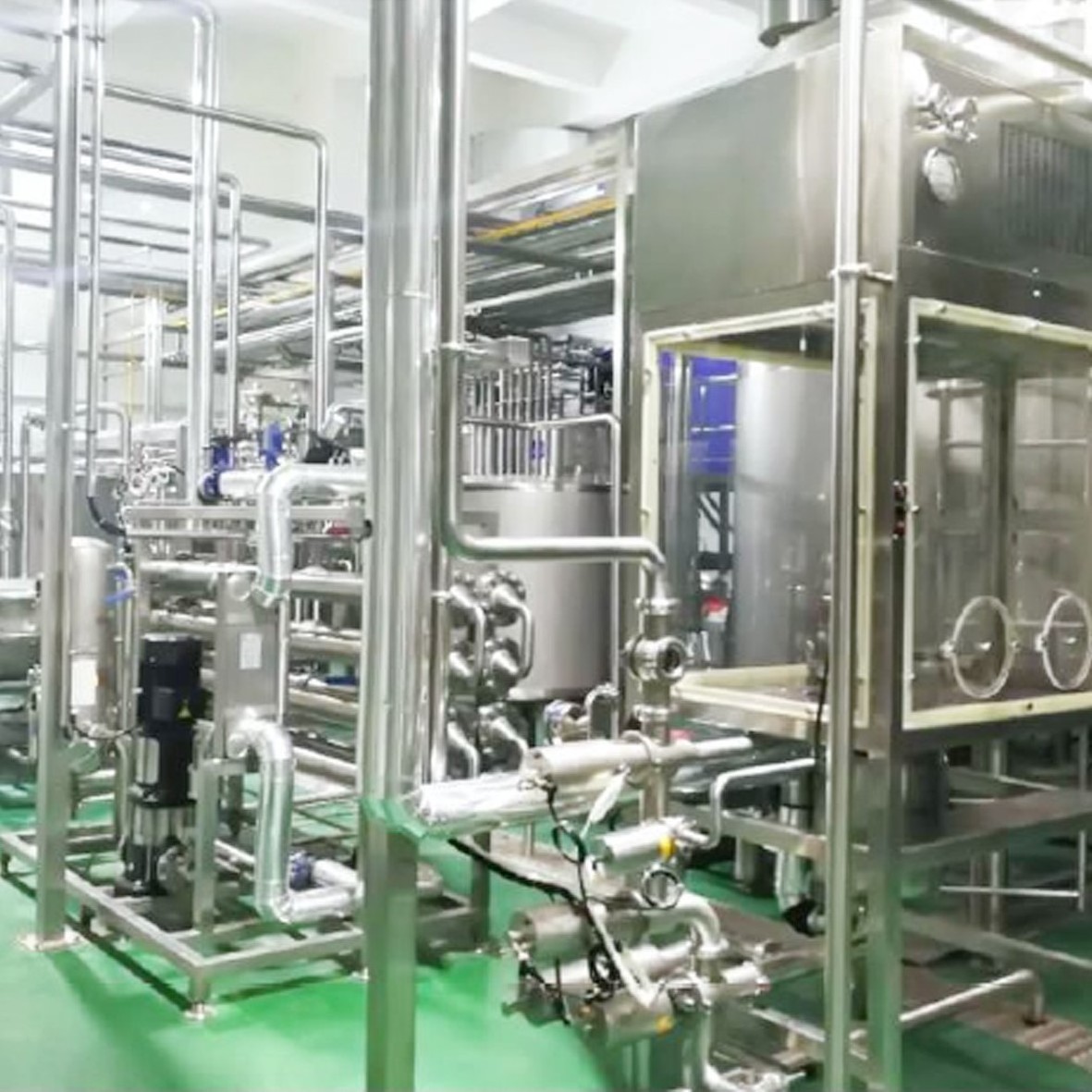 Small milk production line for making fresh milk UHT flavor milk and other dairy beverages