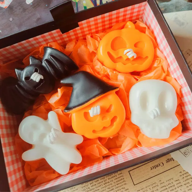 Factory Customized Handmade Halloween Scented Candle Gift Box Pumpkin Shape Candle Gift