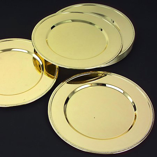 Meticulously Crafted Round Gold Stainless Steel Charger Plates for Dinner Plate Table Setting Elegant Wedding Table Decor