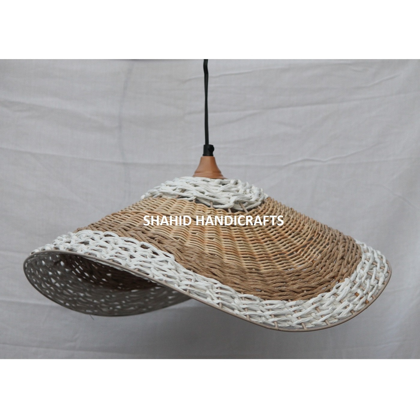 Umbrella design weaving Pendant Hanging Lamp latest Design. Natural Color With Lacquer Coated Manufacturer And Exporter.