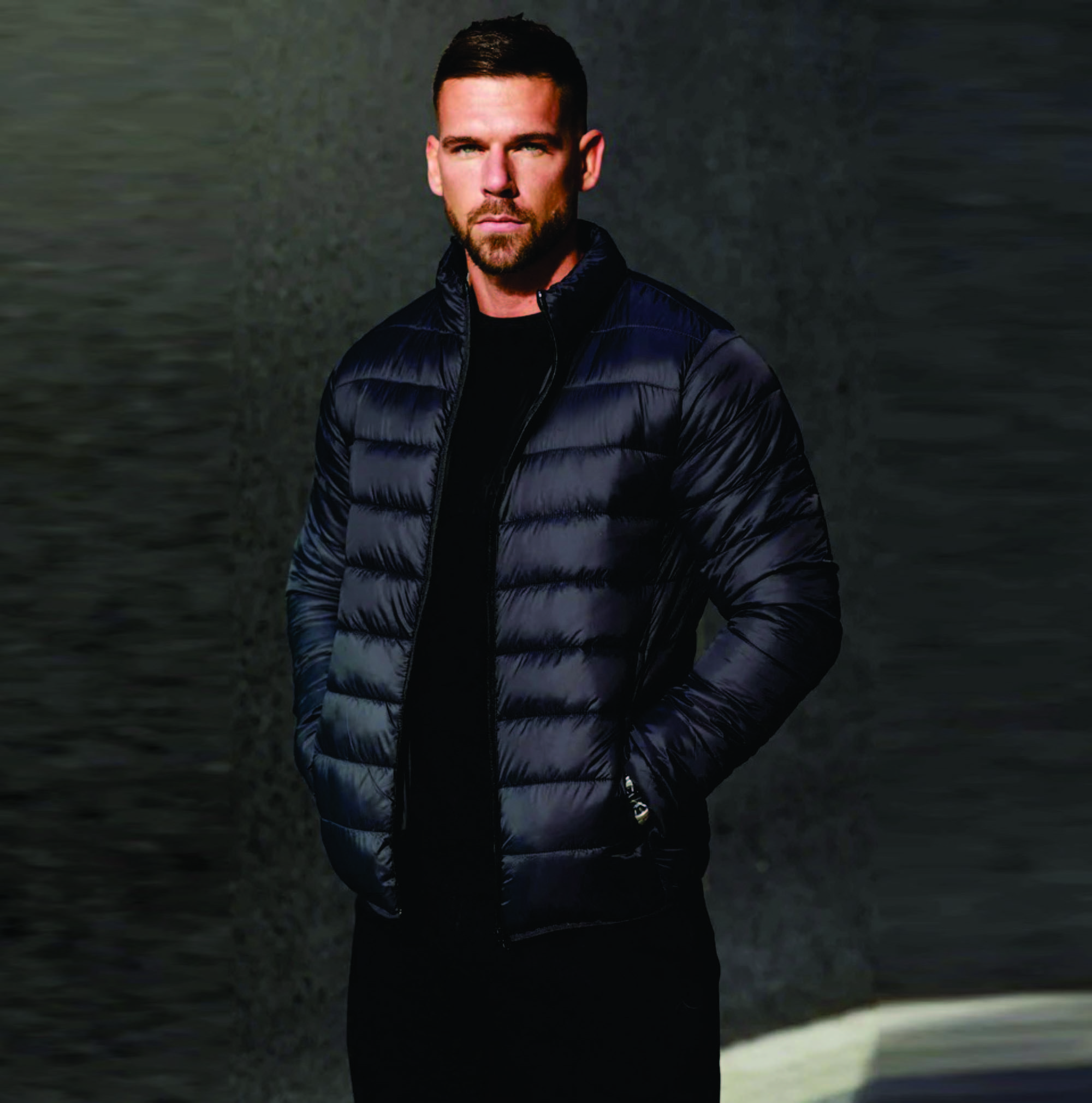 Custom Brand 100% Polyester Lightweight Quilted Full Zip Bind Cuffs Black men's Packaway Puffer Jacket