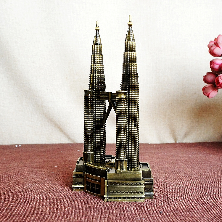 World Famous Tourist Souvenirs Metal Bronze Kuala Lumpur Malaysia Petronas Twin Towers Model