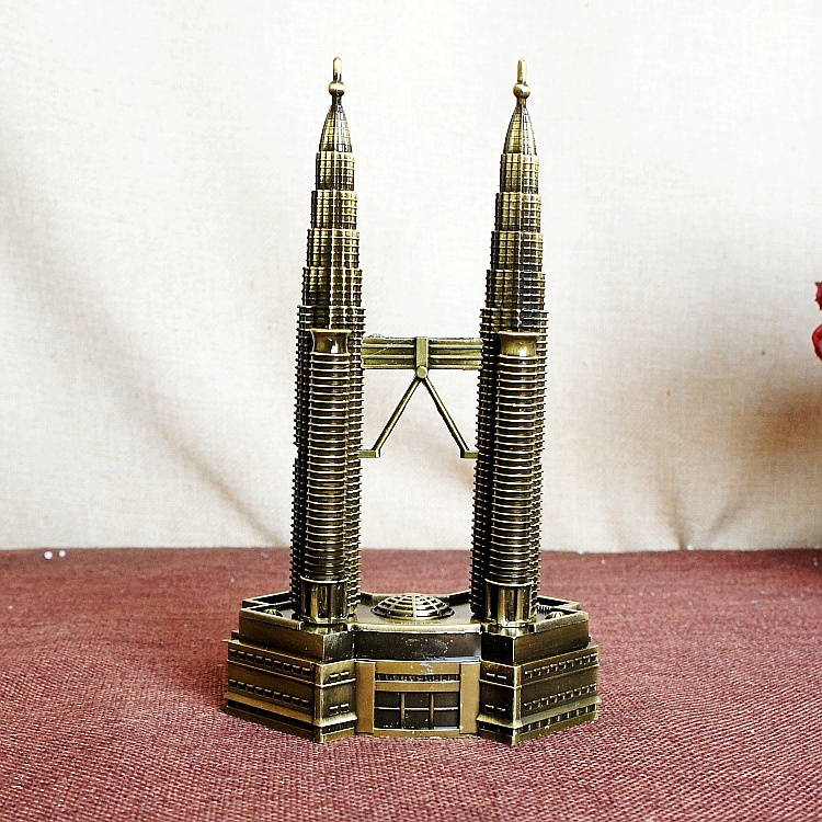 World Famous Tourist Souvenirs Metal Bronze Kuala Lumpur Malaysia Petronas Twin Towers Model