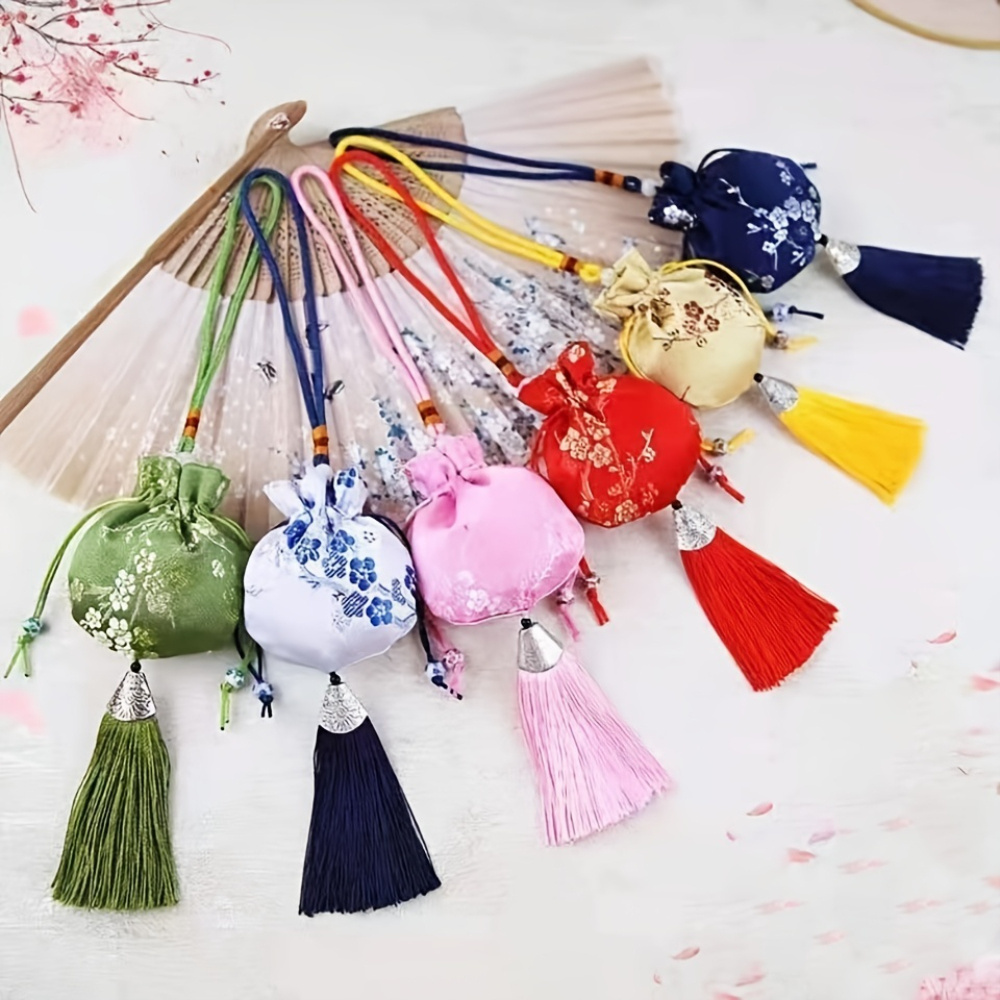 Plum Pattern Silk Brocade Aromatherapy Bags With Tassels Car Pendants Aromatherapy Car Decor 1PC Drawstring Sachets Bag