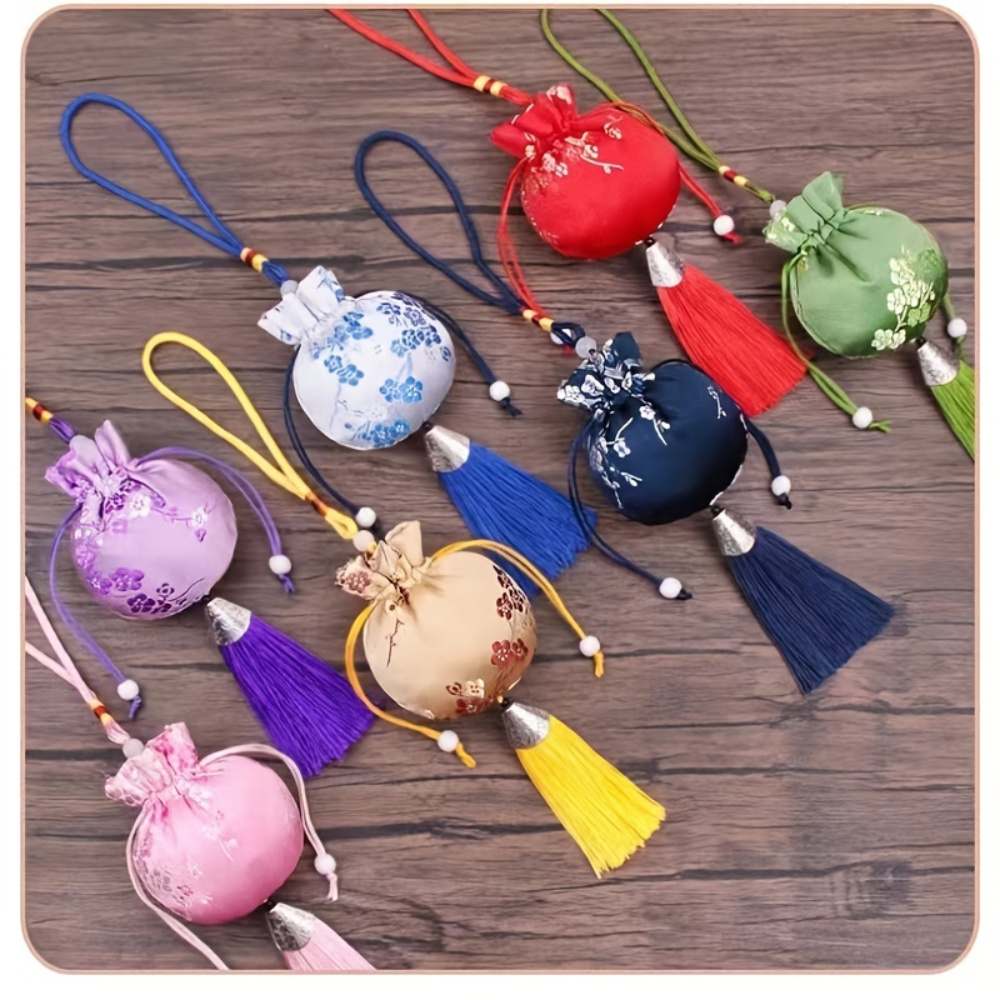 Plum Pattern Silk Brocade Aromatherapy Bags With Tassels Car Pendants Aromatherapy Car Decor 1PC Drawstring Sachets Bag