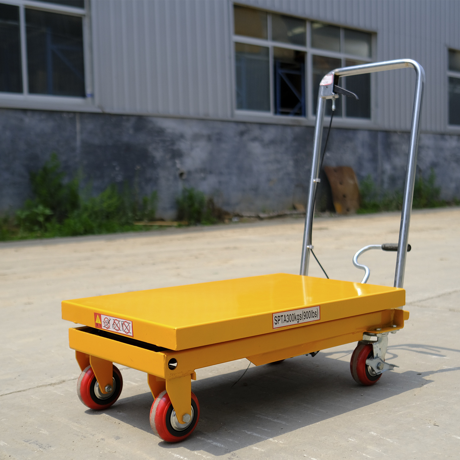 Hydraulic vertical lift small trolley scissors 300kg motorcycle table lifter with roller