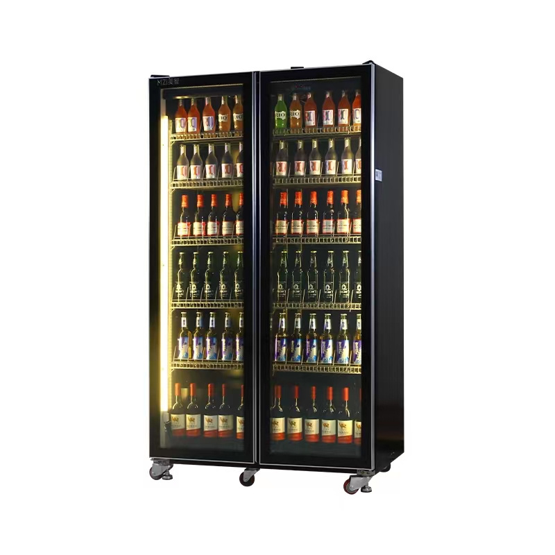 Commercial stores supermarkets use vertical 3-door display freezers