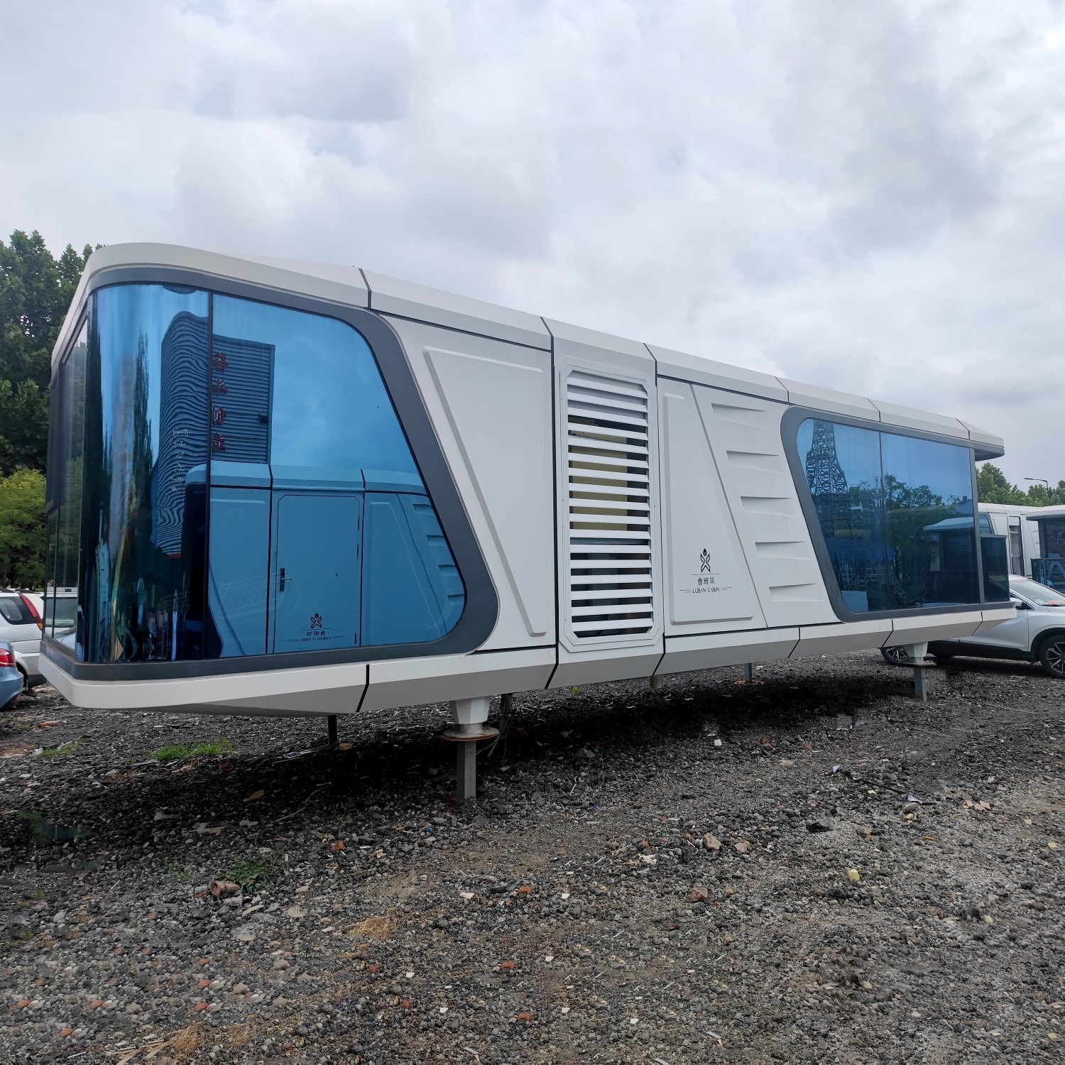 Popular Prefabricated Houses 100 M2 4 Bedrooms 2022 Houseboat Mobile Home Trailer House Tiny Homes Ready To Ship